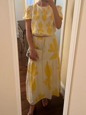 Cupcakes and Cashmere Linen Yellow Maxi Skirt Set Size XS